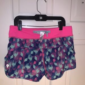 Ivivva by lulu lemon girl’s 2.5” shorts